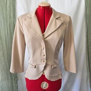 Breakin' Loose Light Beige Fitted Button Up Woman's Blazer Size 5/6